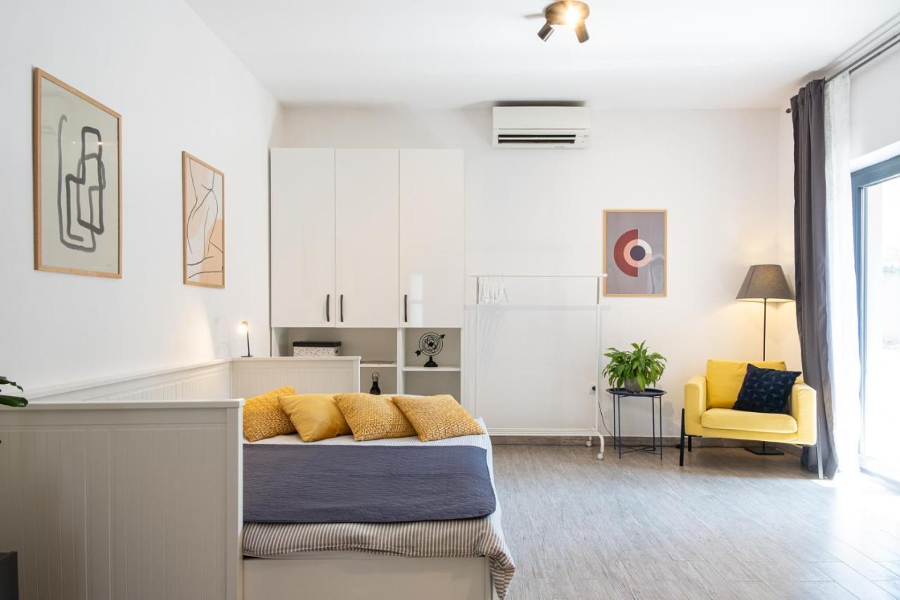 Studio Apartment Les - 4 Min Walk From Amphiteatre Pula Exterior photo
