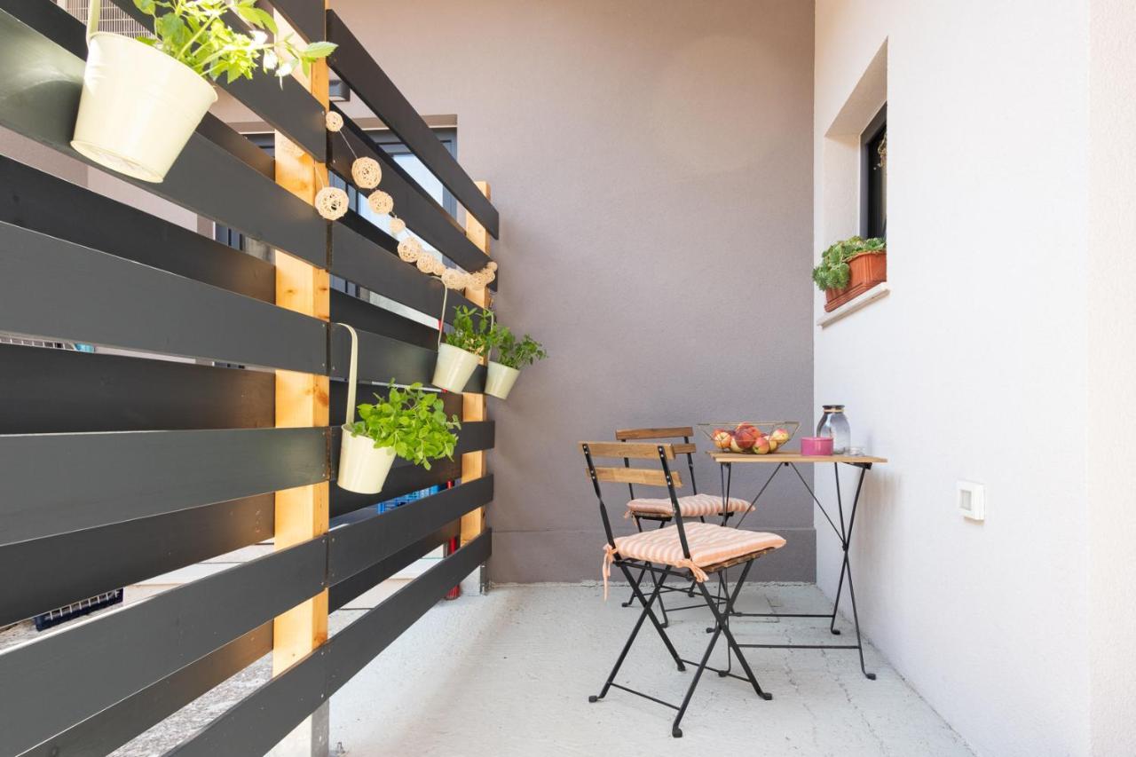 Studio Apartment Les - 4 Min Walk From Amphiteatre Pula Exterior photo