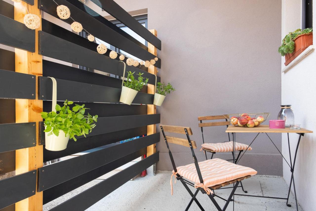Studio Apartment Les - 4 Min Walk From Amphiteatre Pula Exterior photo
